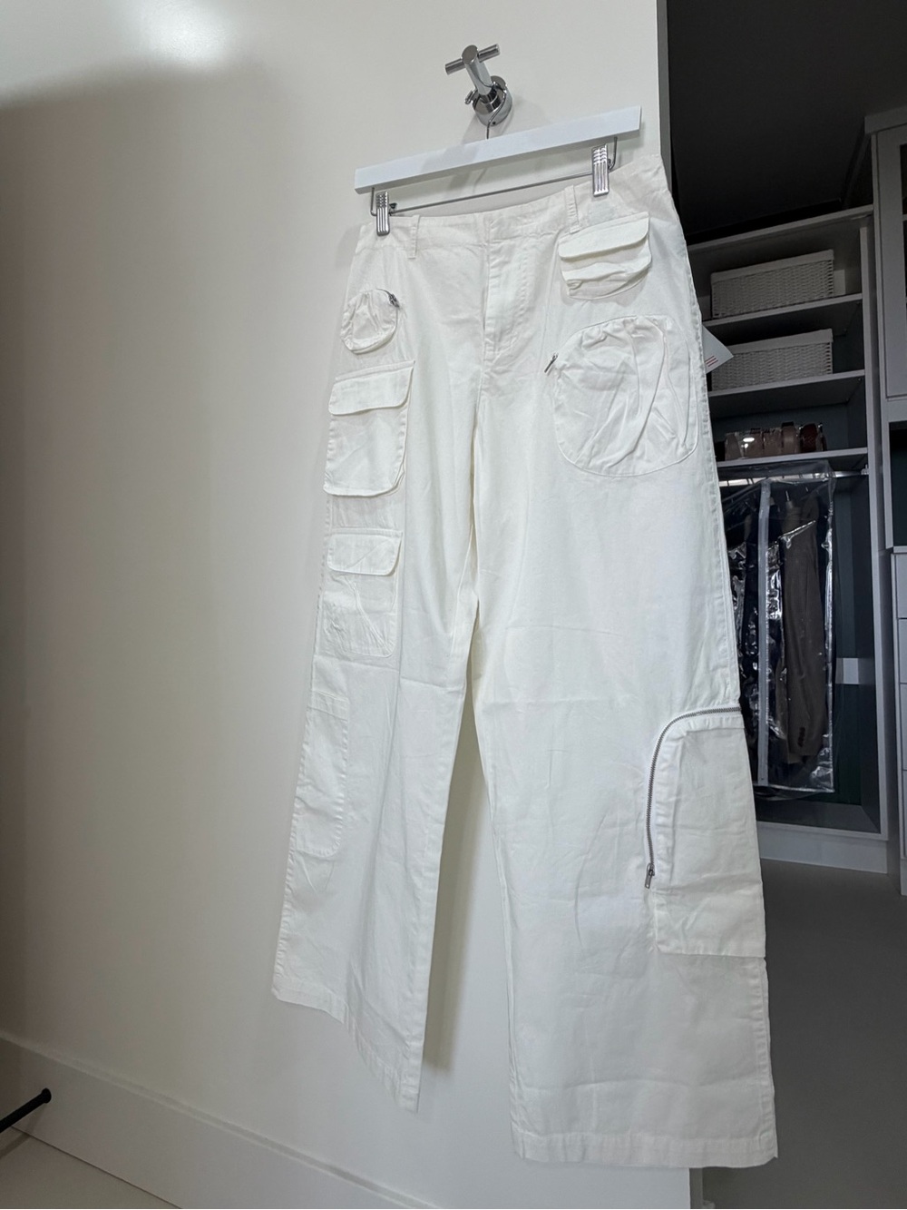 BDG Women’s White Cargo pants